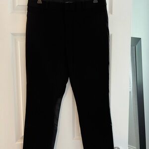 Banana Republic. Cropped pants. Size 6.